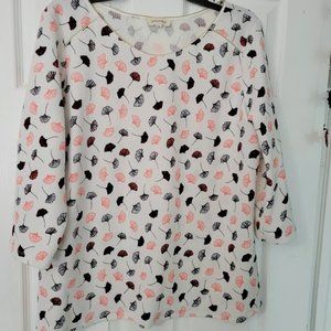 Grain de Malice top with 3/4 sleeves and cute fan/leaf design XL‎